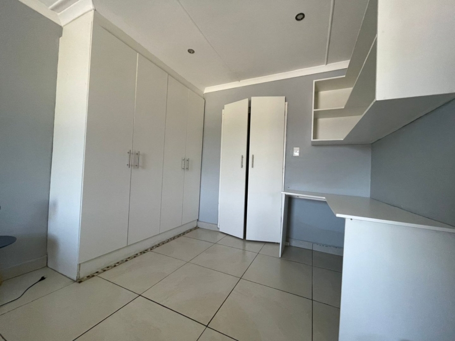 3 Bedroom Property for Sale in Nahoon Valley Park Eastern Cape